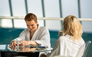 Bien-être en voyage : thalasso, thermes et retraites
