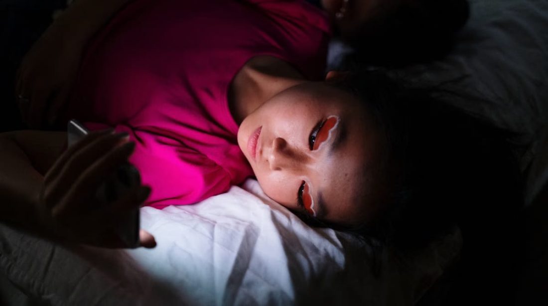 Détox digitale : réduire son temps d'écran pour mieux dormir