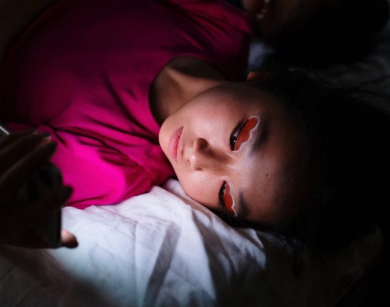 Détox digitale : réduire son temps d'écran pour mieux dormir
