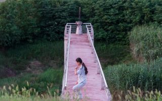 Méditation en mouvement : allier yoga et marche