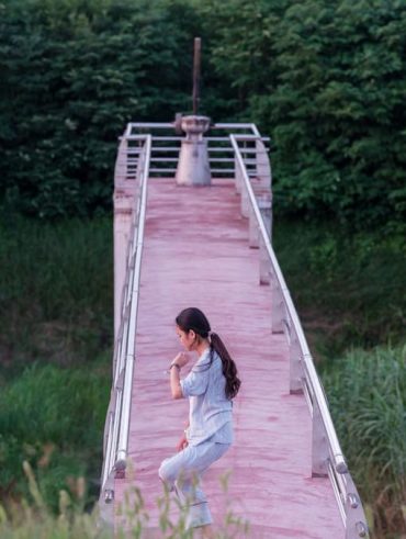 Méditation en mouvement : allier yoga et marche