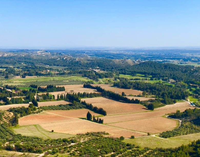 Comment le bien-être influence les choix immobiliers dans l'hérault